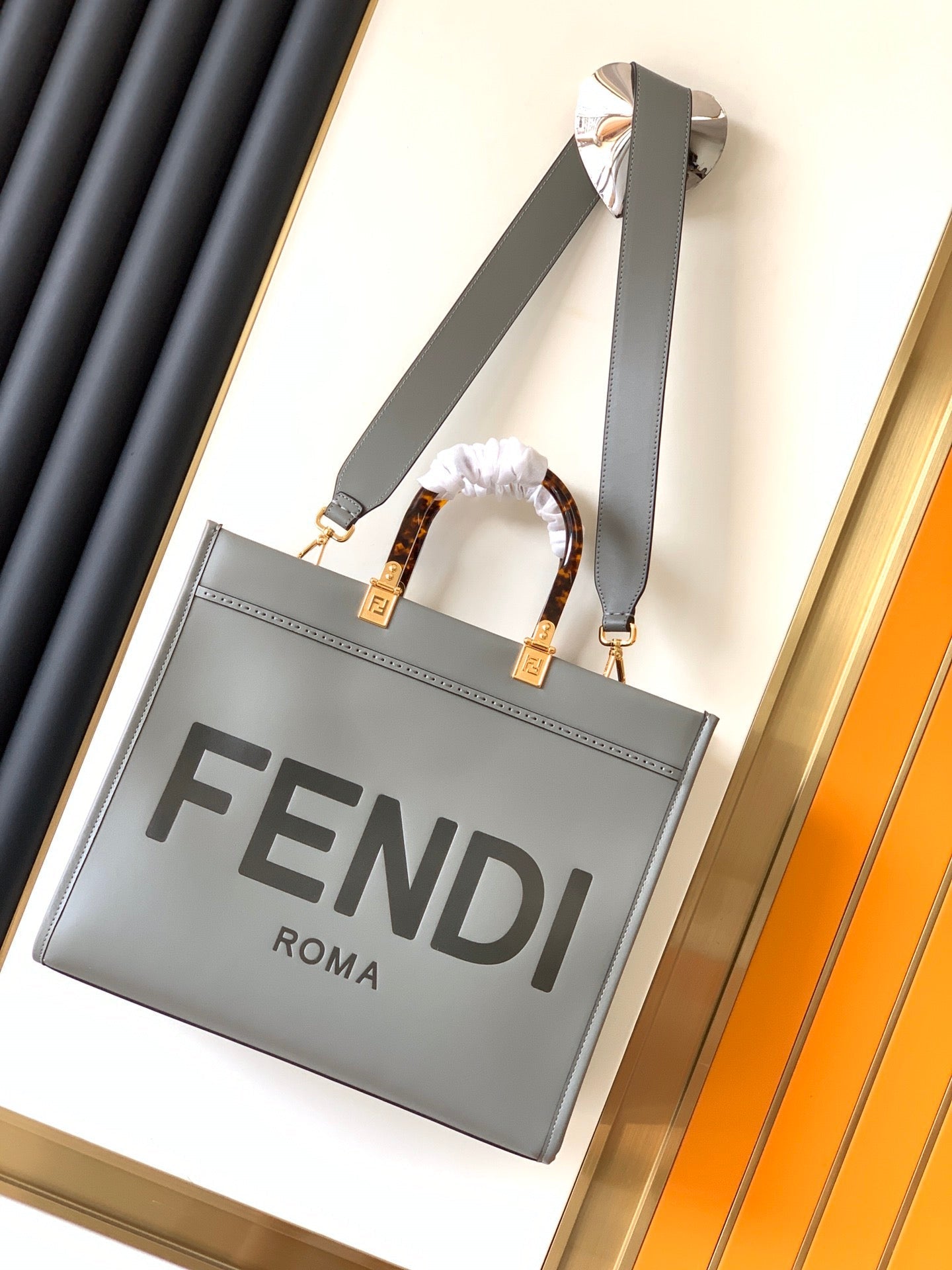 Luxury FendiFend Sunshine Medium Bag 35 Grey Leather