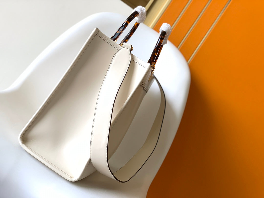 Luxury FendiFend Sunshine Medium Bag 35 White Leather