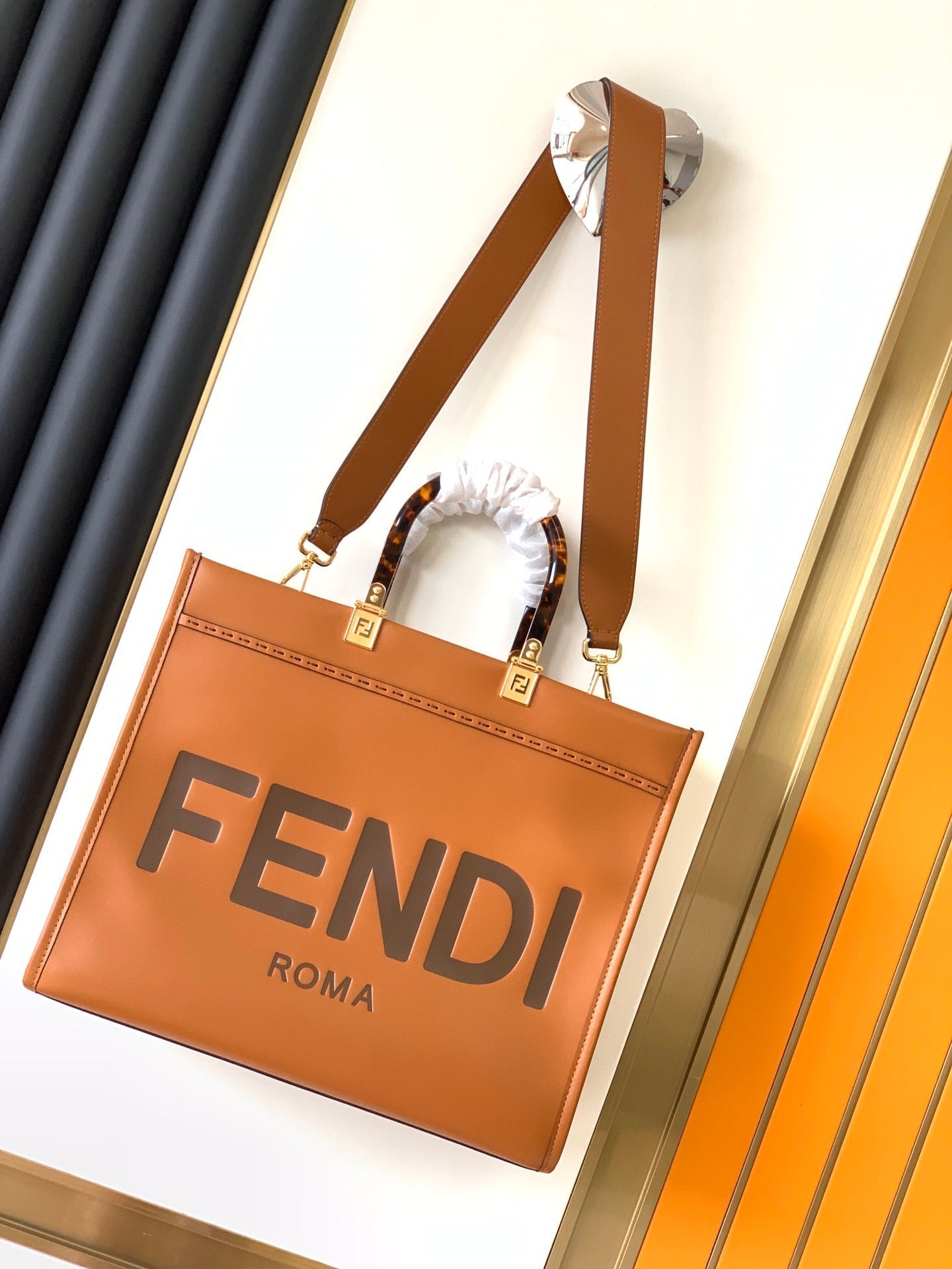 Luxury FendiFend Sunshine Medium Bag 35 Tan Leather