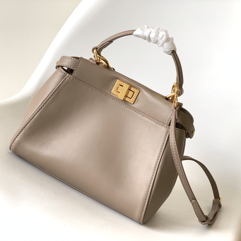 Luxury FendiPeekaboo Mini 23cm Bag light brown lambskin gold hardware