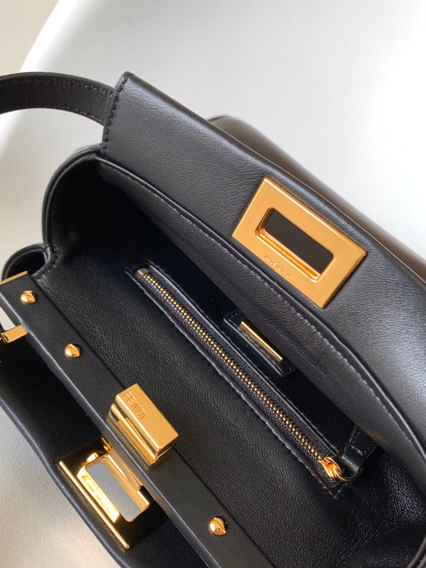 Luxury FendiPeekaboo Mini 23cm Bag black lambskin gold hardware