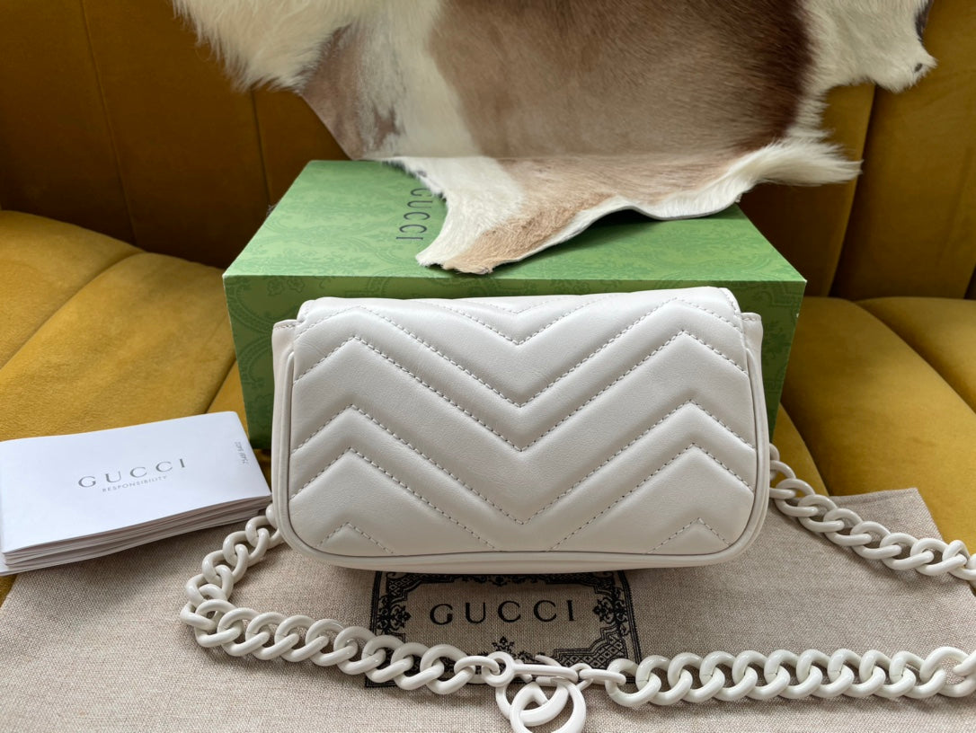 Luxury Gucci MARMONT MINI HANDBAG 16 IN WHITE CALFSKIN