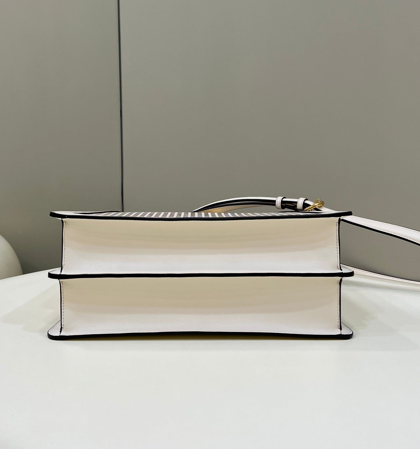 Luxury FendiPEEKABOO ISEEU 34 IN WHITE PERFORATED CALFSKIN GOLD HARDWARE