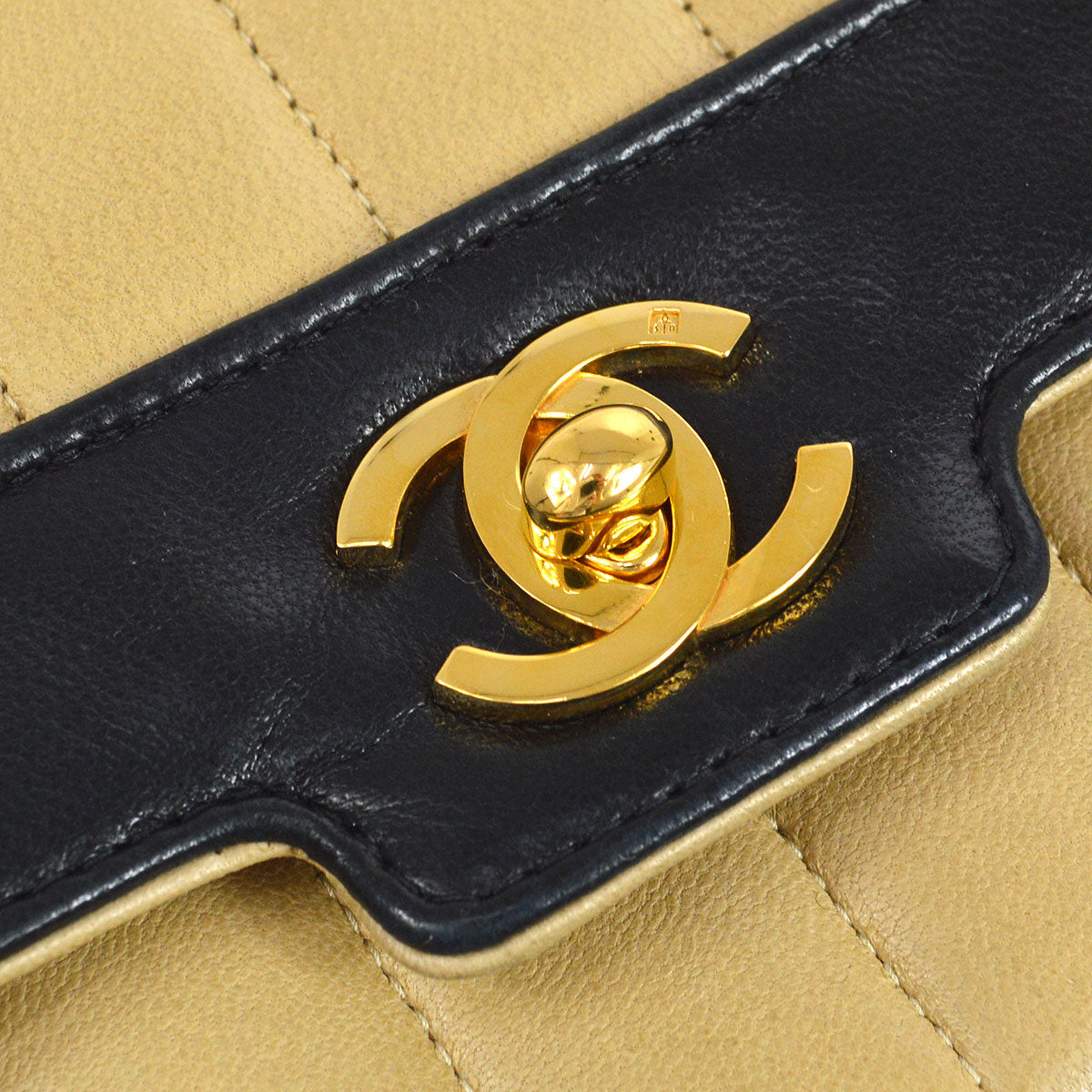 CHANEL★ 1993 Vertical Border Flap Mini Beige Black Lambskin 64721