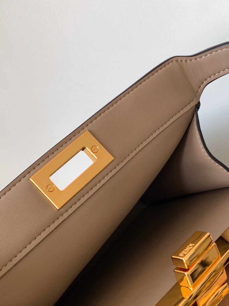 Luxury FendiPeekaboo ISeeU Small 27cm Bag black lambskin gold hardware
