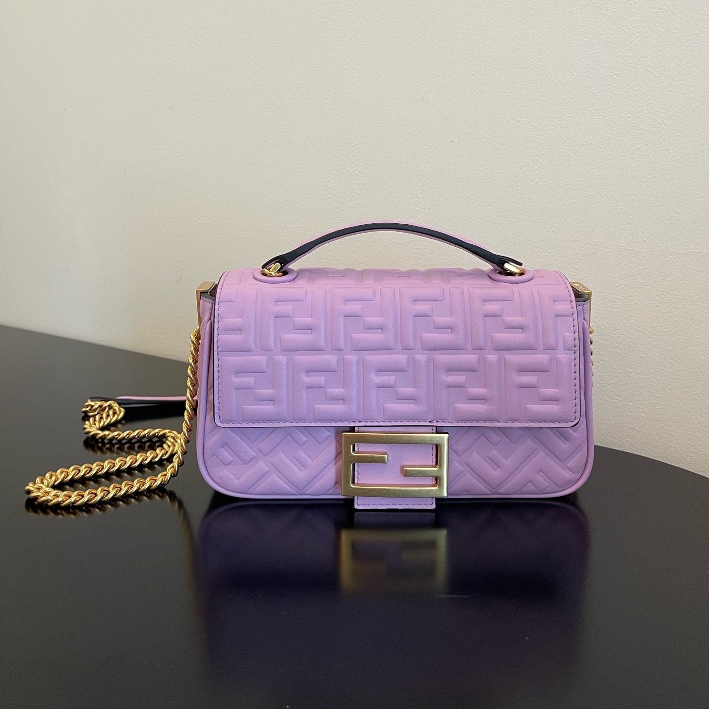 Luxury FendiFend Baguette 24 Bag With FF Motif Lavender Leather Ghw