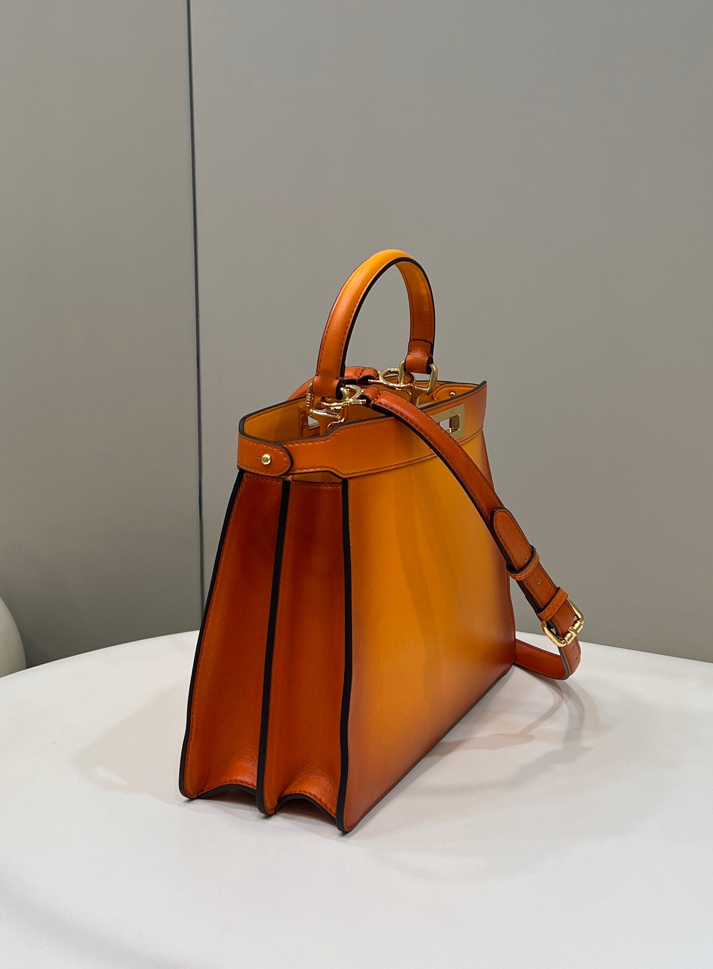 Luxury FendiPEEKABOO ISEEU 33 IN ORANGE OMBRE SMOOTH CALFSKIN GOLD HARDWARE