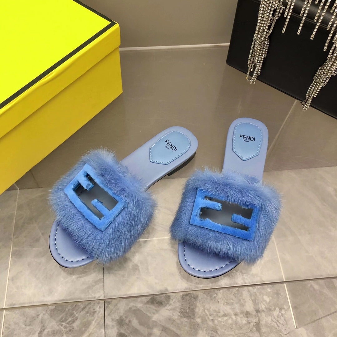 Luxury FendiLuxury FendiBAGUETTE MINK SLIDE SLIPPER IN ELECTRIC BLUE FUR