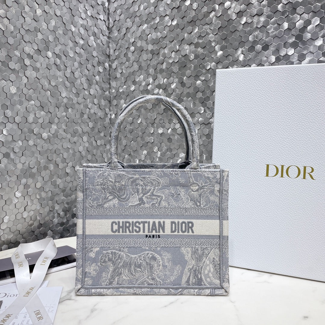 Luxury DiorSmall Book Tote 26.5cm Gradient Blue Embroidered Tiger