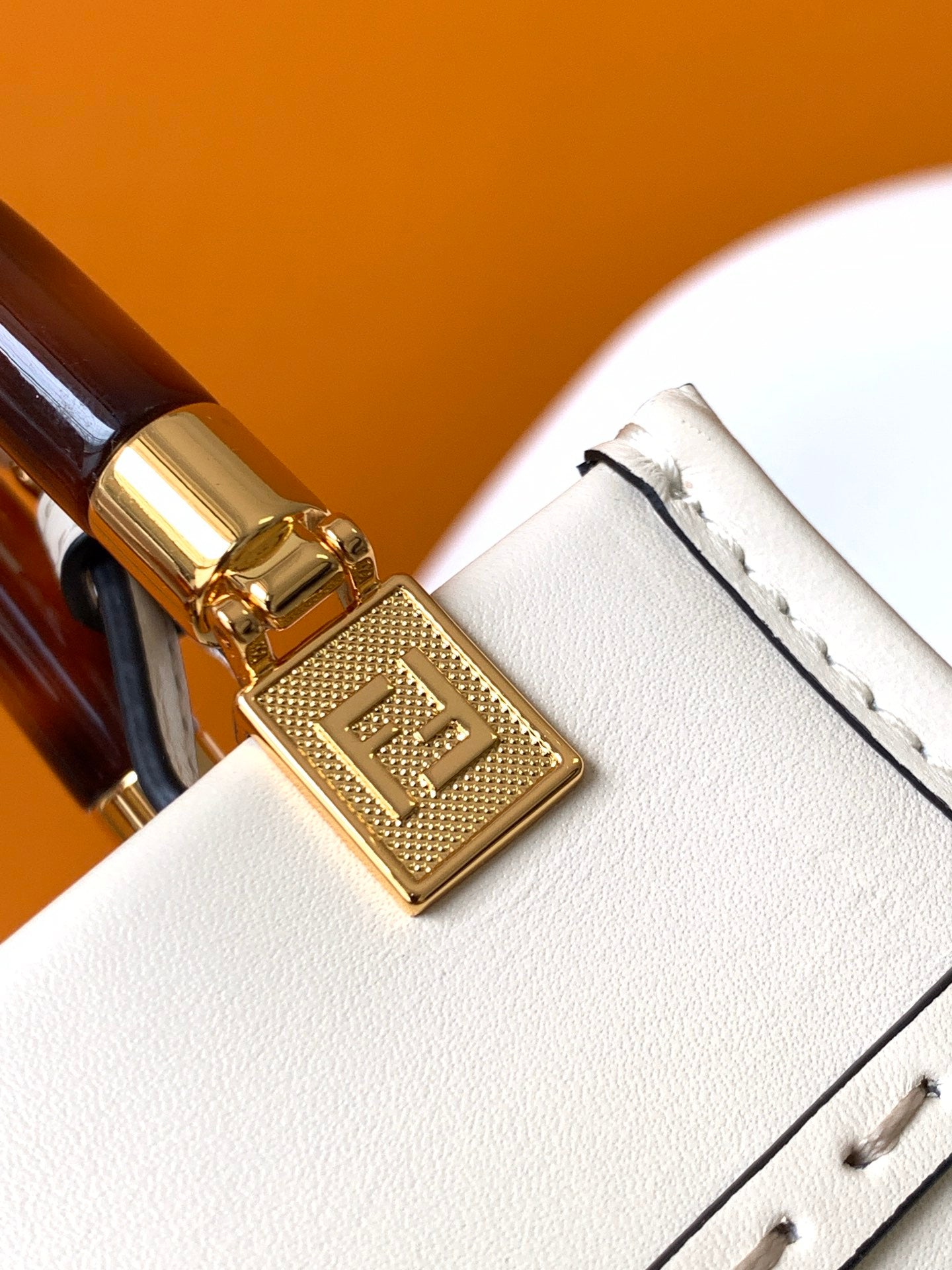 Luxury FendiFend Mini Sunshine Shopper Bag 18 White Leather