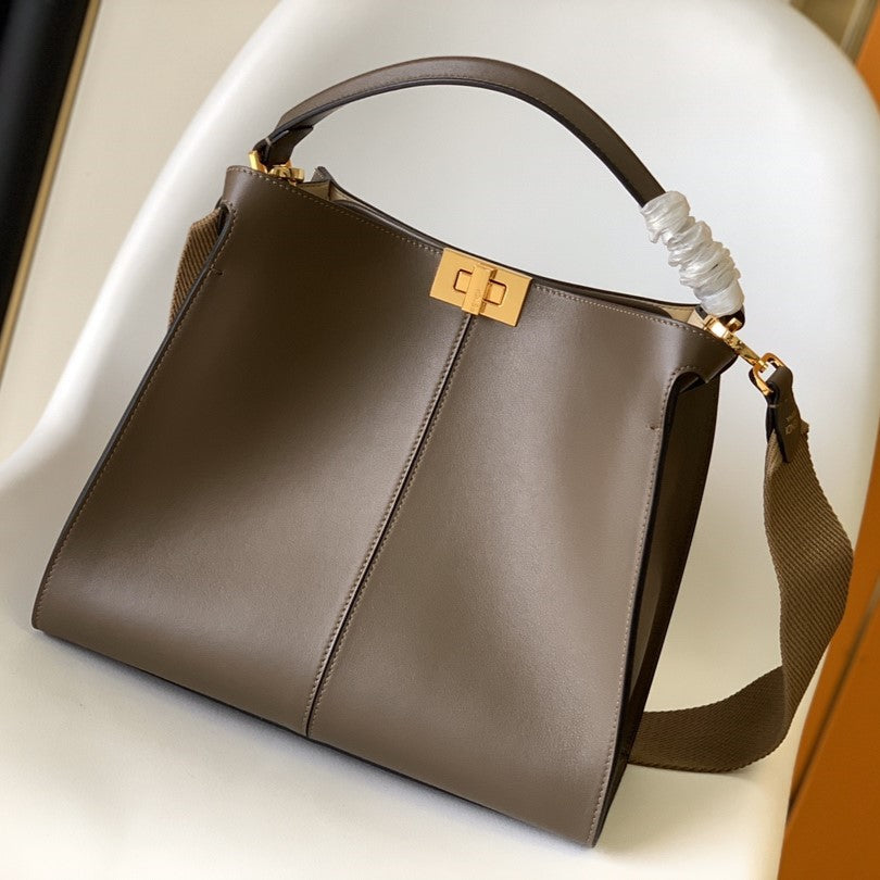 Luxury FendiPeekaboo X-lite medium 30cm Bag brown lambskin gold hardware