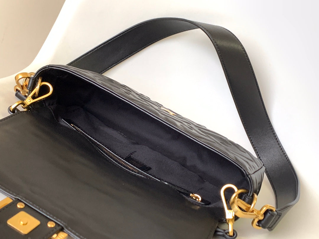 Luxury FendiFend Baguette 27 Bag With FF Motif Black Leather Ghw
