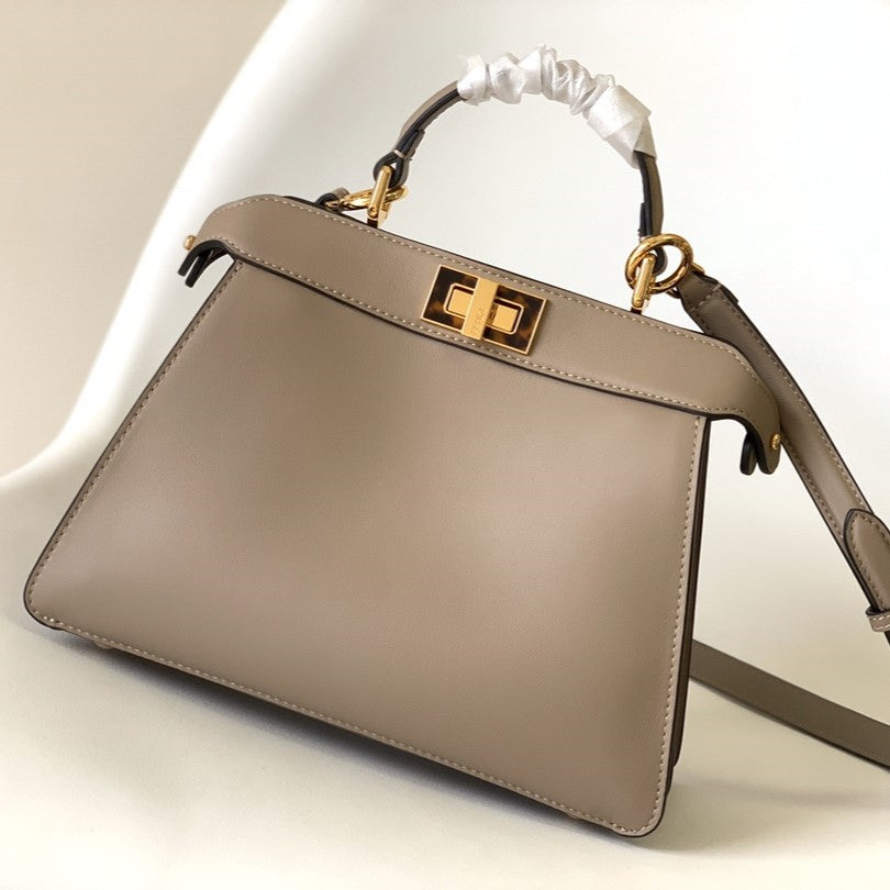 Luxury FendiPeekaboo ISeeU Small 27cm Bag light brown lambskin gold hardware