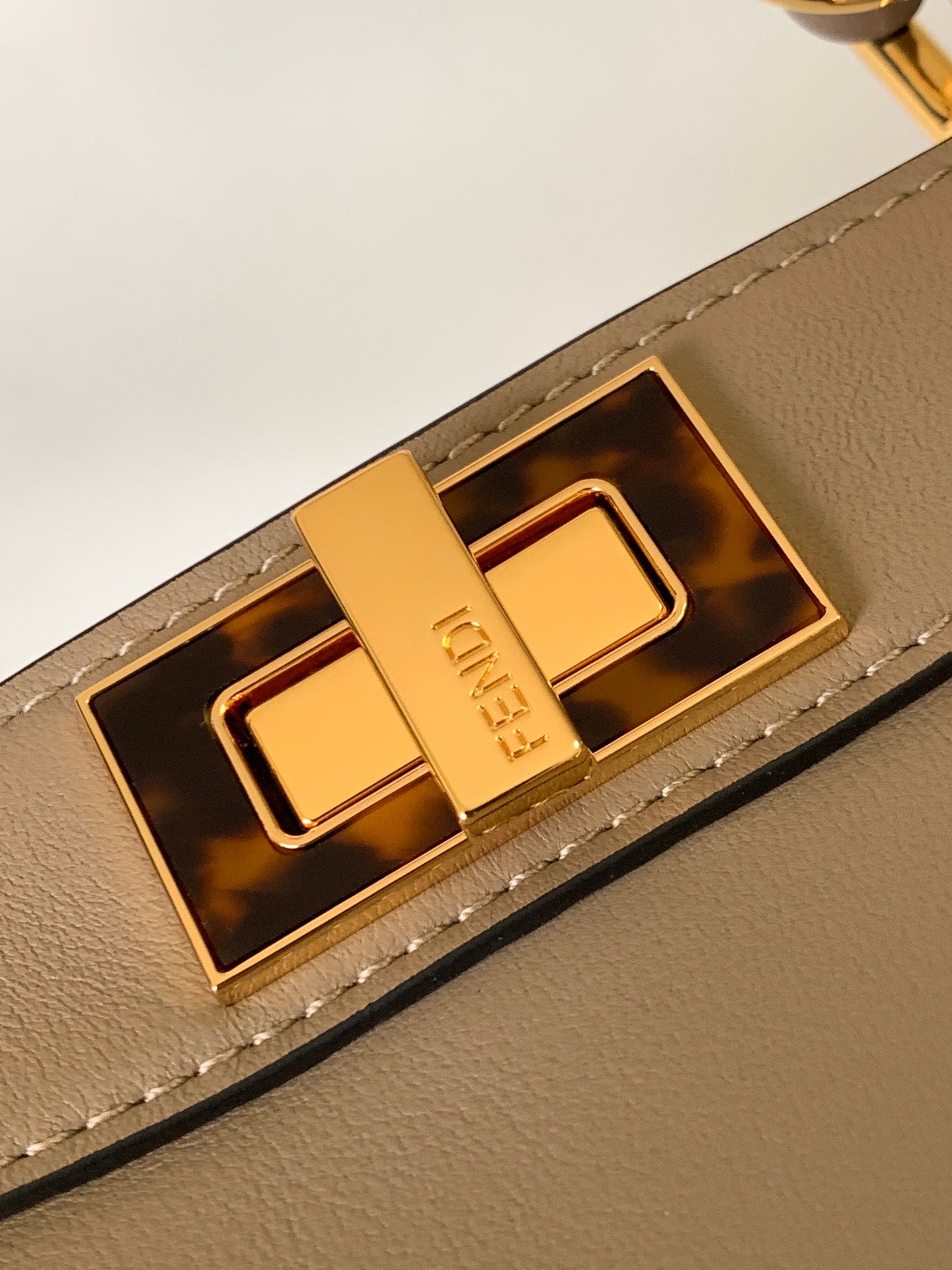 Luxury FendiPeekaboo ISeeU Small 27cm Bag light brown lambskin gold hardware