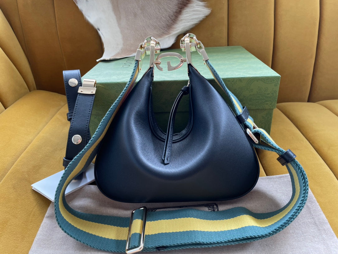 Luxury Gucci GG ATTACHE 23 SMALL SHOULDER BAG BLACK CALFSKIN