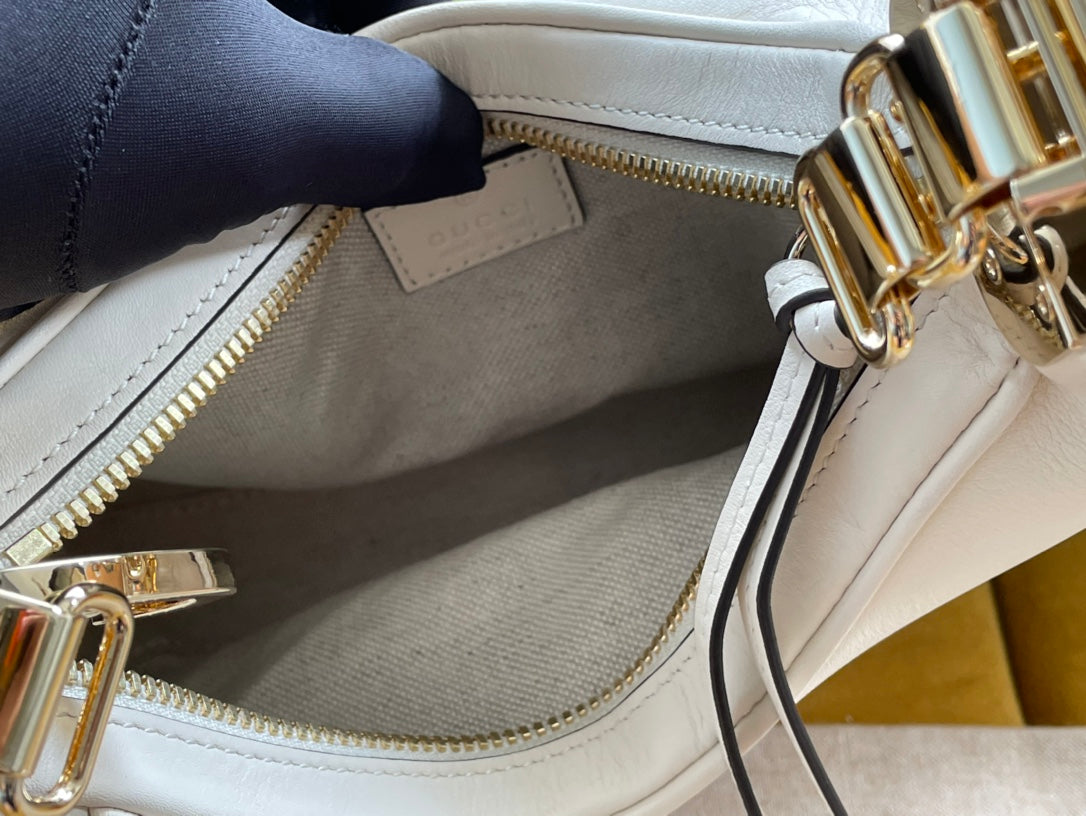 Luxury Gucci GG ATTACHE 23 SMALL SHOULDER BAG WHITE CALFSKIN