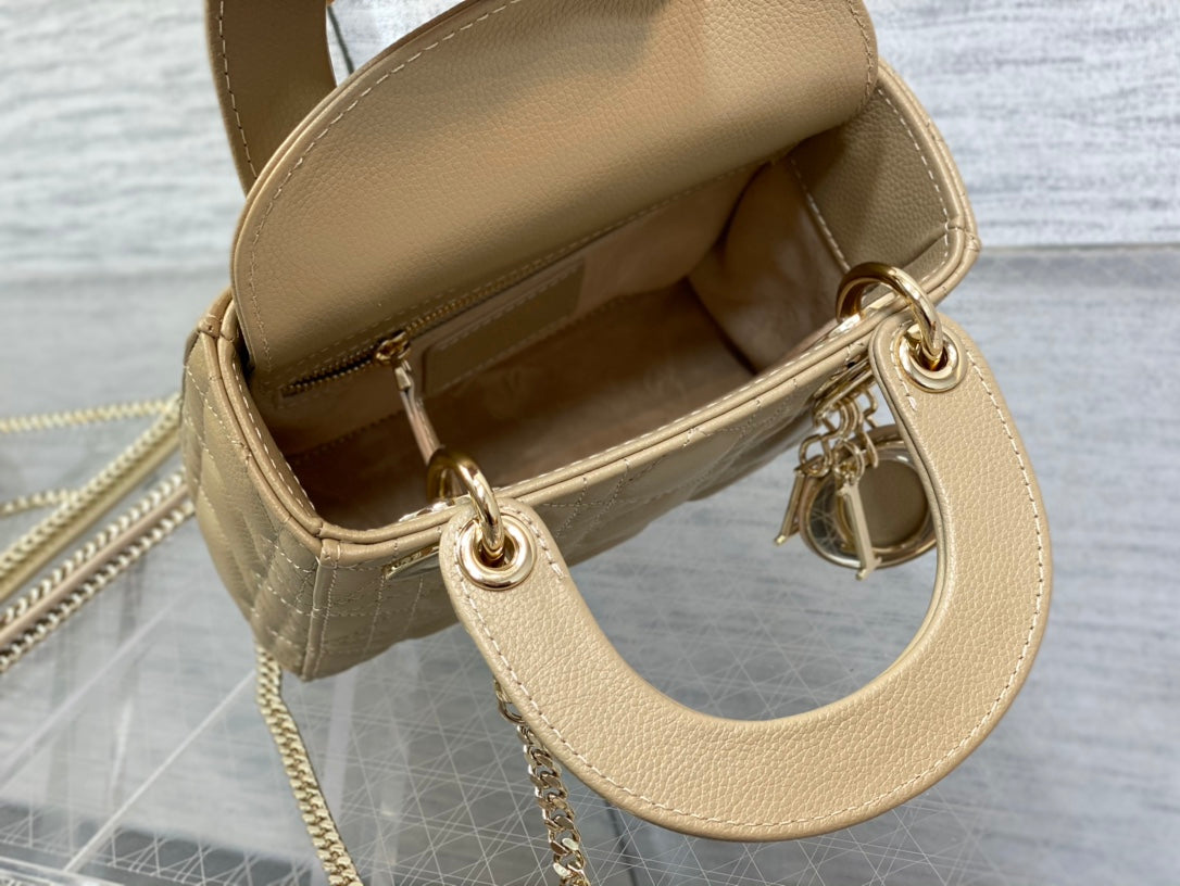 Luxury Diormini lady 17cm ecru calfksin ghw