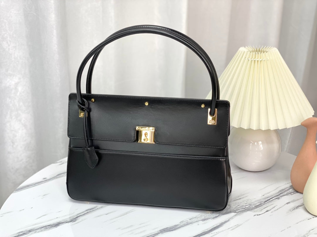 Luxury DiorPARISIENNE 30 HANDBAG IN BLACK SMOOTH CALFSKIN