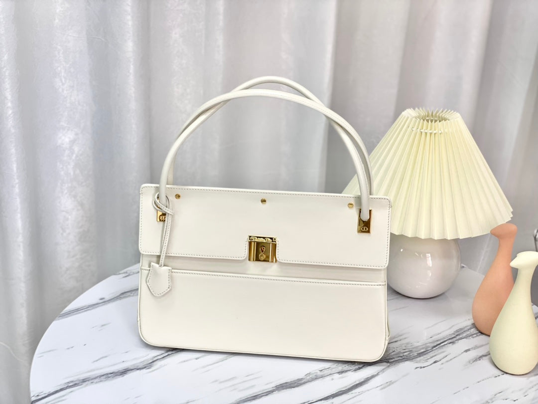 Luxury DiorPARISIENNE 30 HANDBAG IN WHITE SMOOTH CALFSKIN