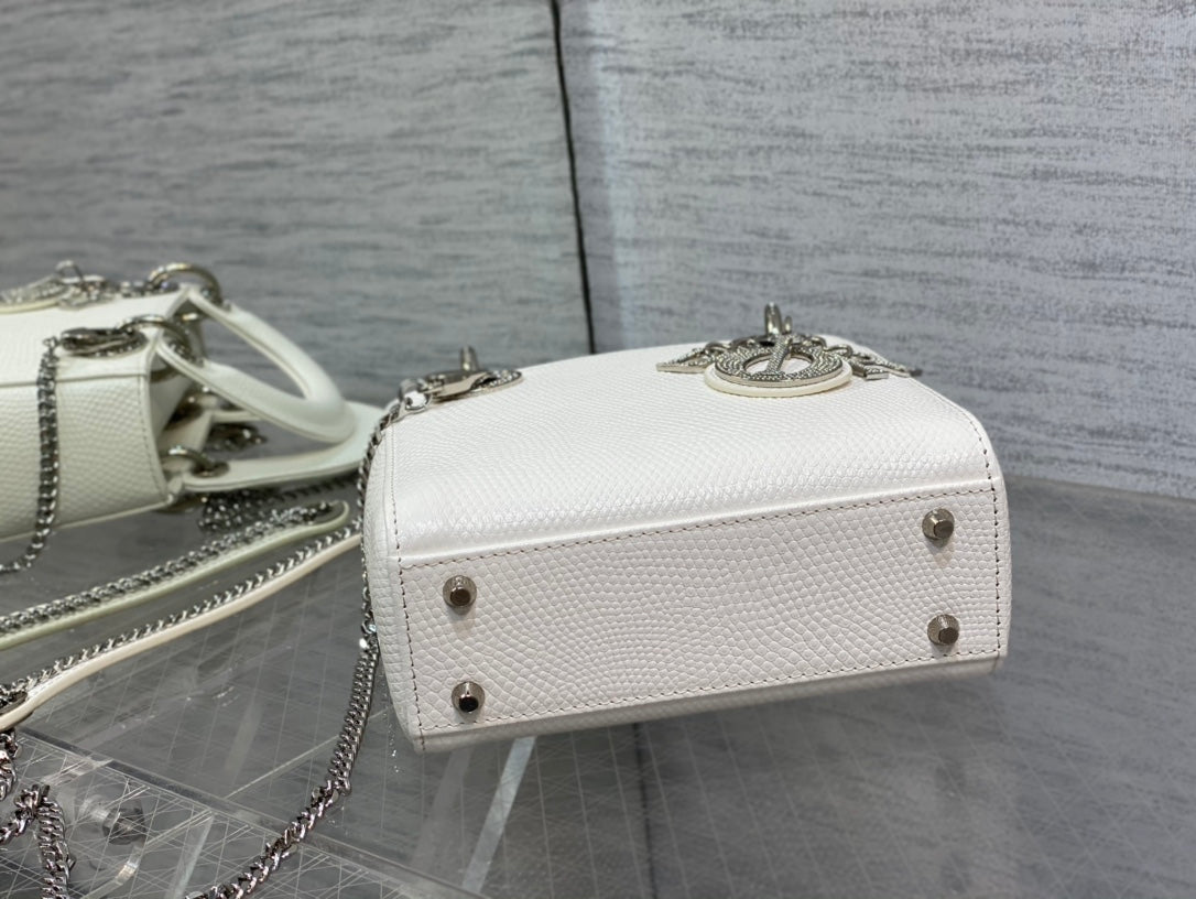 Luxury DiorMINI LADY 17 BAG IN WHITE EMBOSSED LAMBSKIN WITH SILVER CLASP