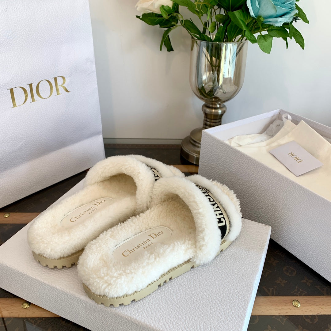 Luxury DiorDway Slide Black White Wool Fleece Lining And Canvas Fabric
