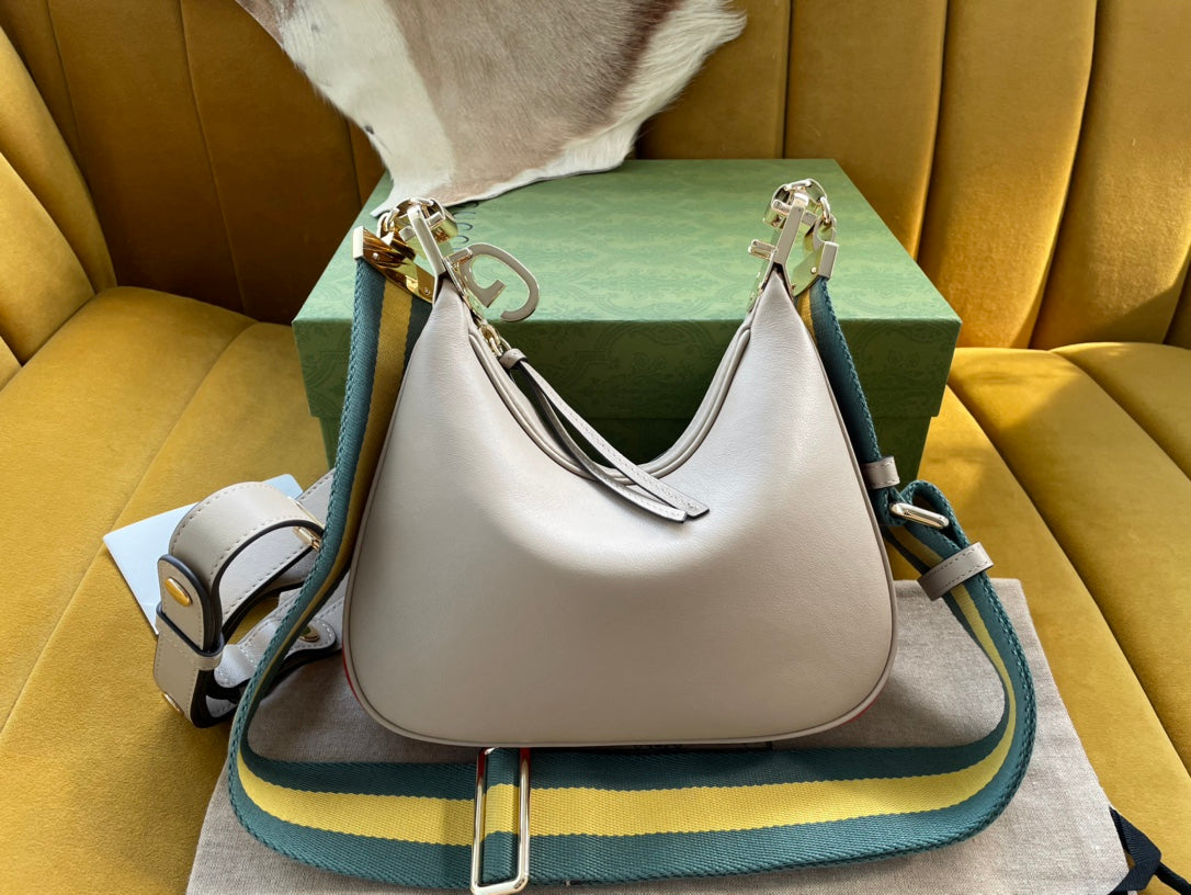 Luxury Gucci GG ATTACHE 23 SMALL SHOULDER BAG BEIGE CALFSKIN