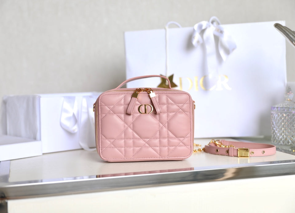 Luxury DiorCARO BOX BAG 19 IN LIGHT PINK CALFSKIN