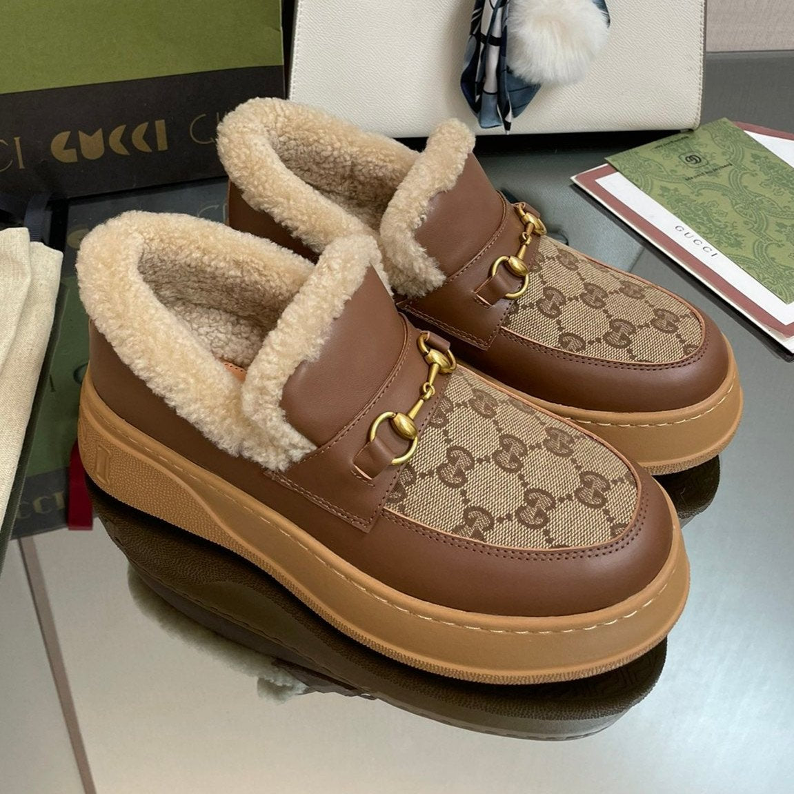 Luxury Gucci GG LOAFER IN PEANUT BROWN JACQUARD AND CHOCOLATE BROWN CALFSKIN WITH BEIGE WOOL LINING