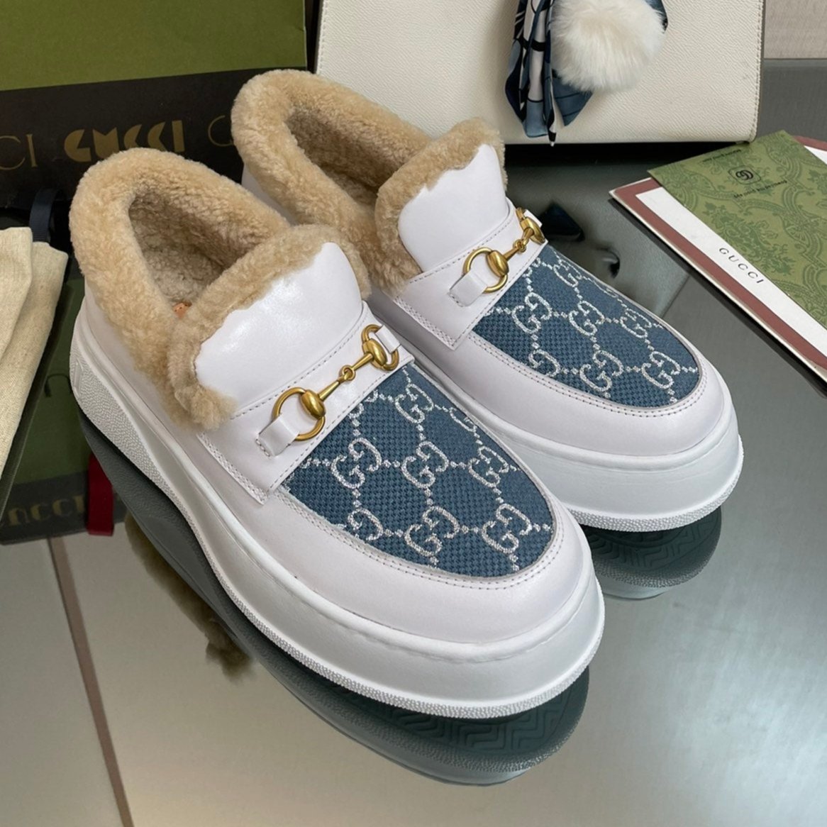 Luxury Gucci GG LOAFER IN BLUE JACQUARD MIX WHITE CALFSKIN WITH BEIGE WOOL LINING