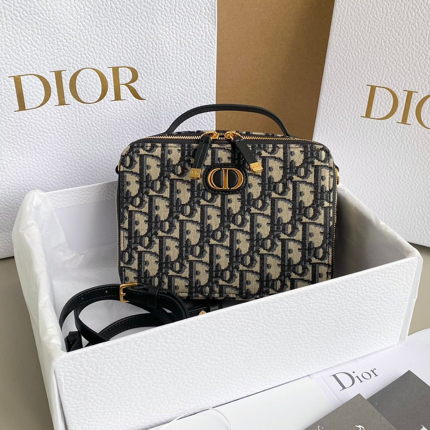 Luxury DiorCARO 18 CAMERA BAG IN BLUE OBLIQUE JACQUARD