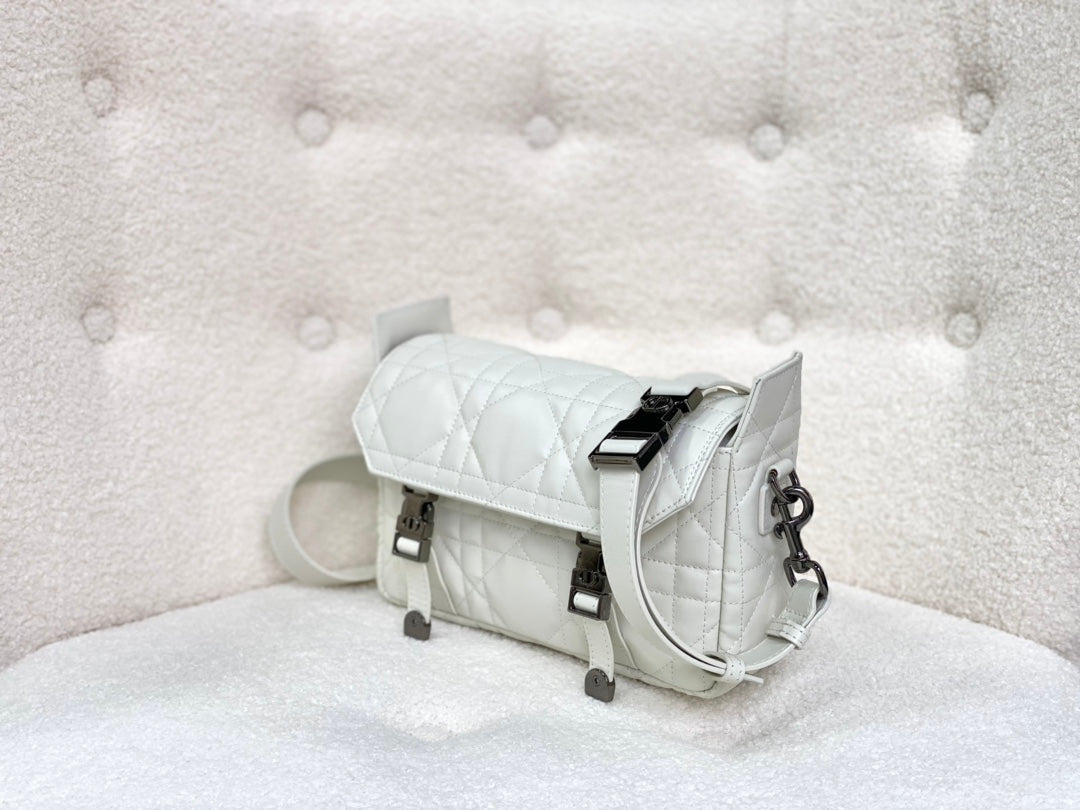 Luxury DiorSMALL  DIORCAMP BAG 23 IN WHITE CALFSKIN