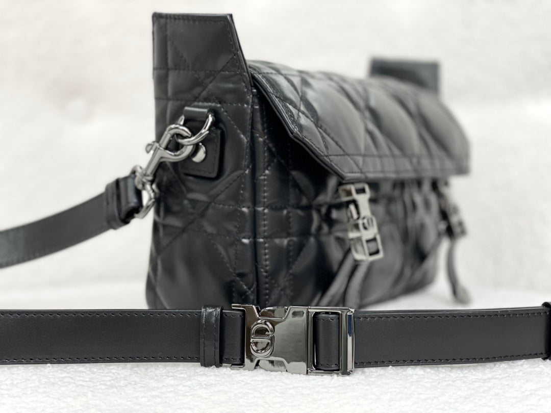 Luxury DiorSMALL  DIORCAMP BAG 23 IN BLACK CALFSKIN
