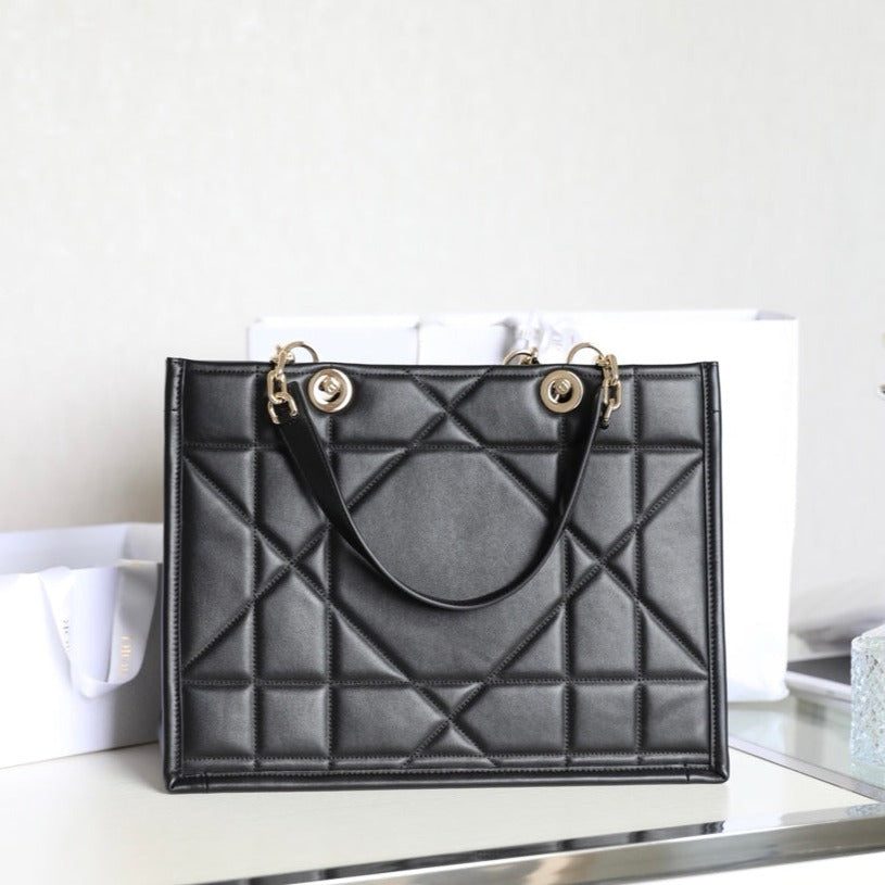 Luxury DiorLARGE TOTE BOOK 36 BAG IN BLACK CALFSKIN
