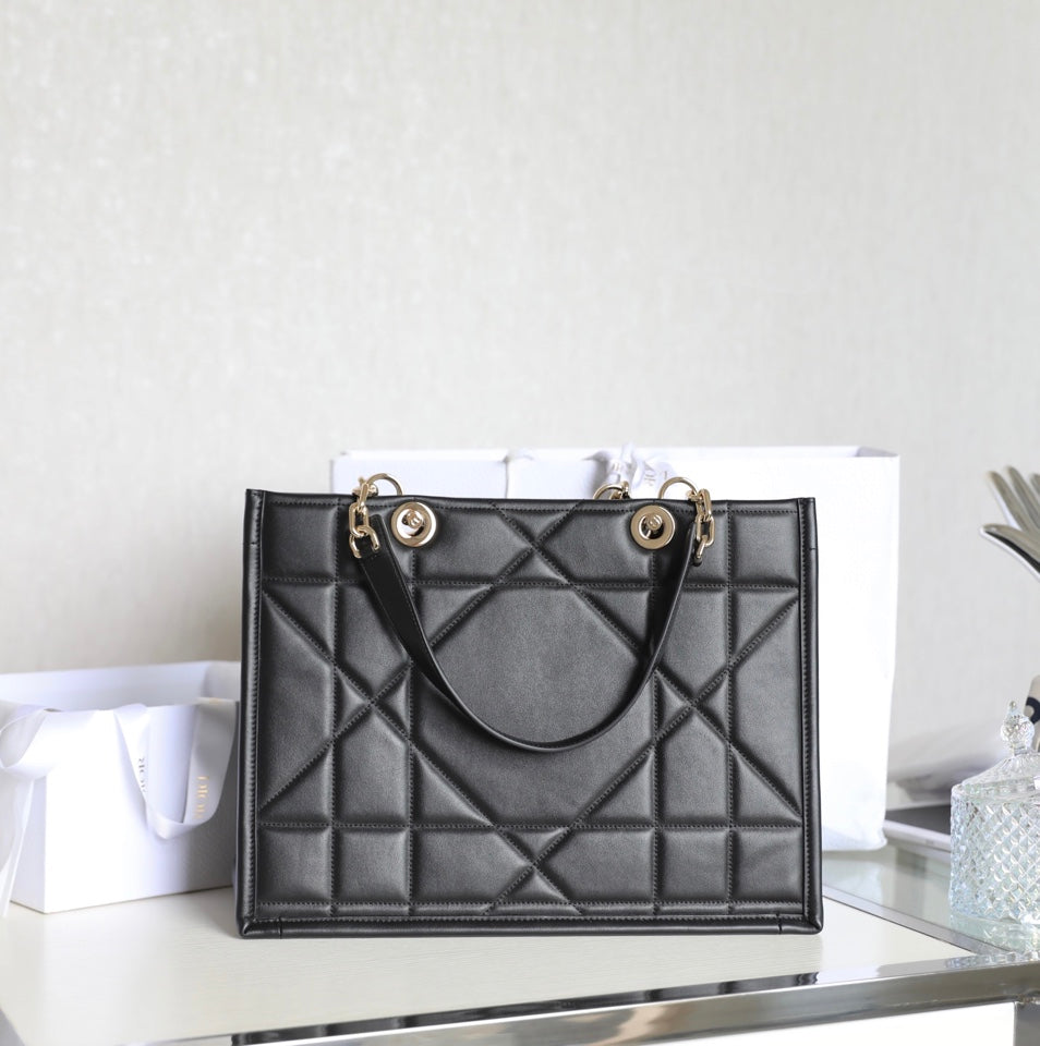 Luxury DiorLARGE TOTE BOOK 36 BAG IN BLACK CALFSKIN