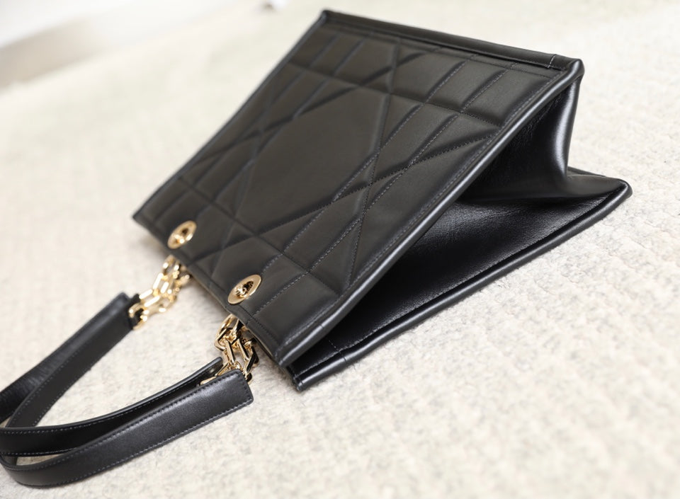 Luxury DiorMEDIUM TOTE BOOK 26 BAG IN BLACK CALFSKIN
