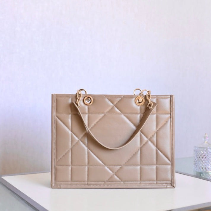 Luxury DiorMEDIUM TOTE BOOK 26 BAG IN BEIGE CREAM CALFSKIN