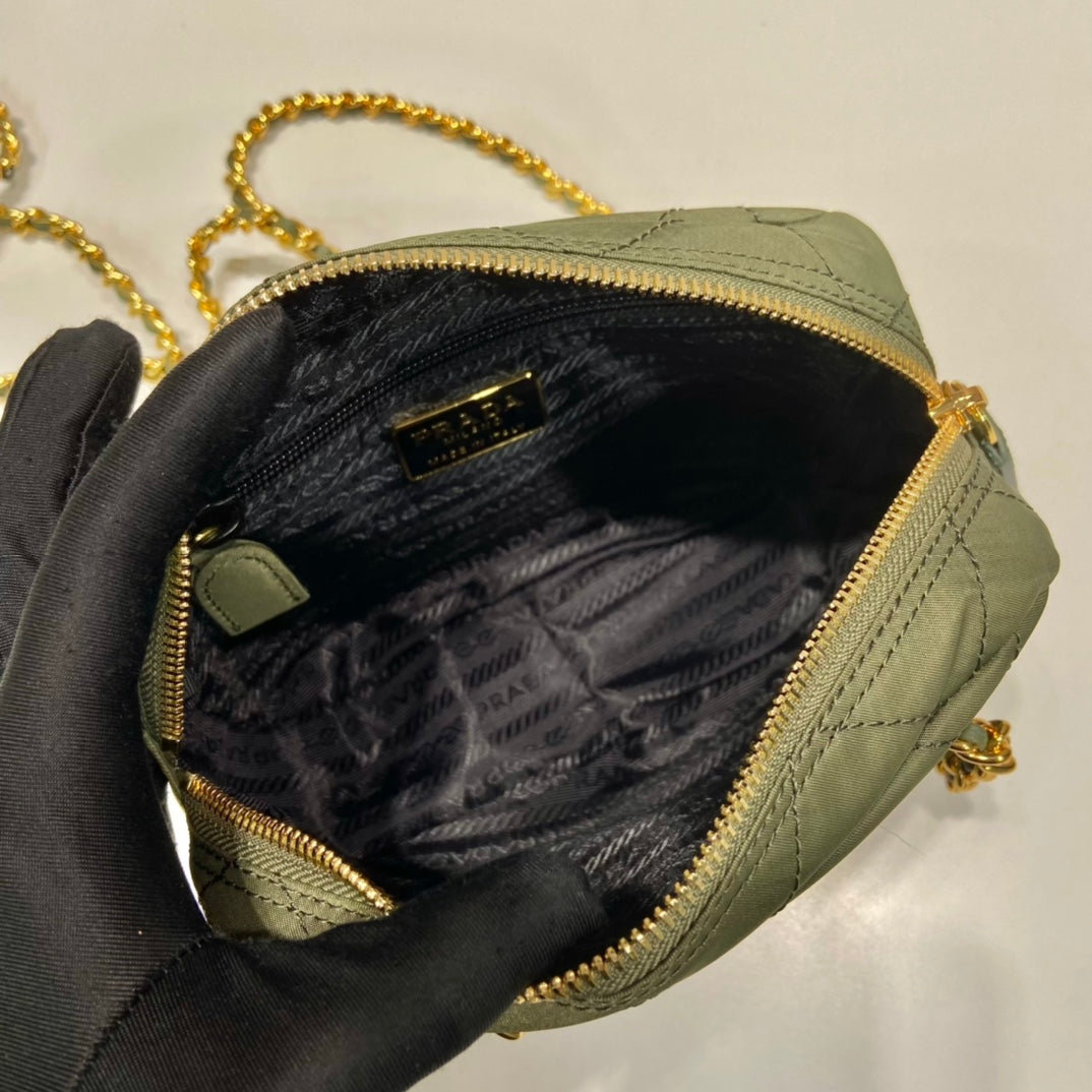 Luxury PradaQUILTED HOBO BAG 19 IN PICKLE GREEN HANDMADE NYLON GOLD HARDWARE