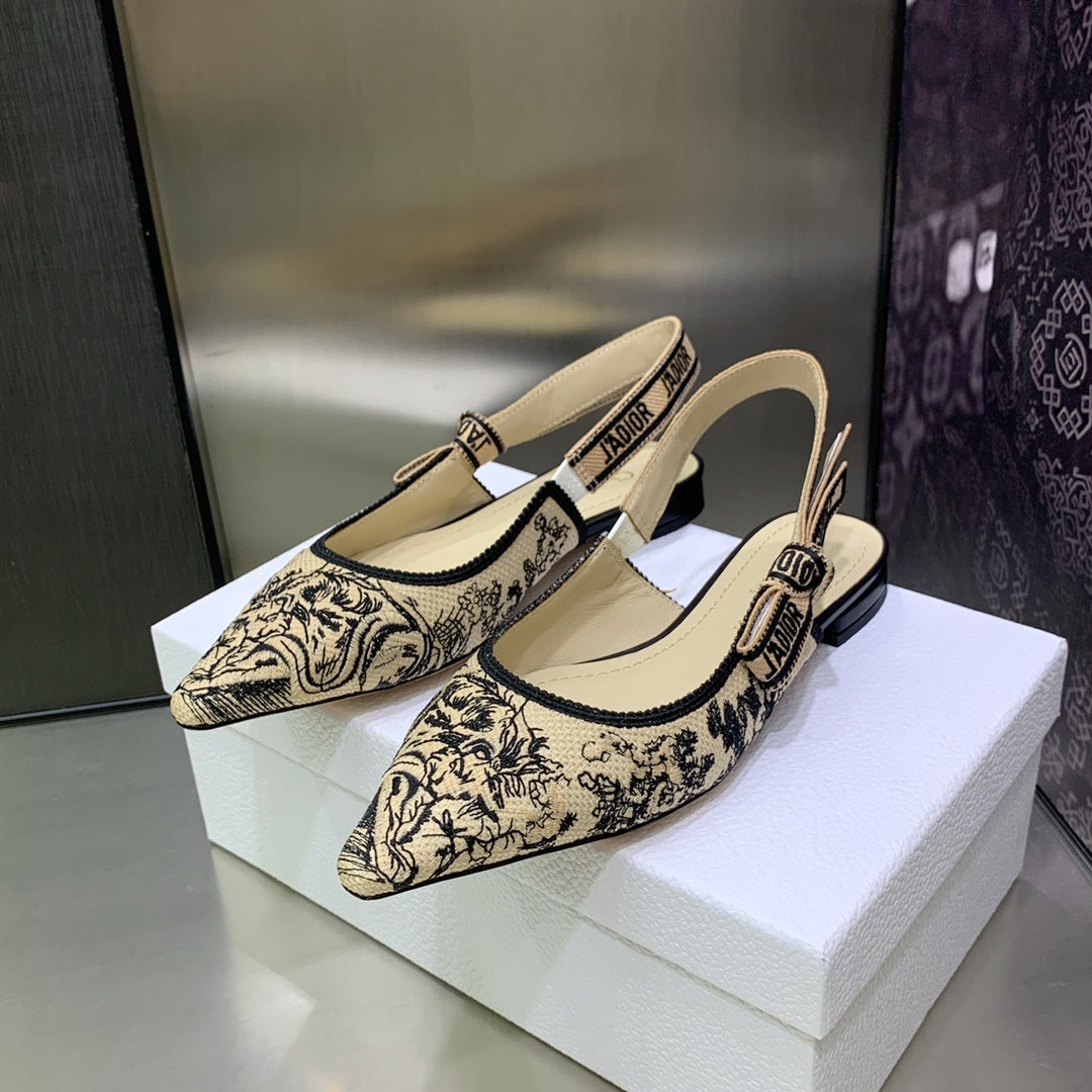 Luxury DiorJA Luxury DiorSlingback Flat Black Embroidered Cotton with Gold-Tone Metallic Thread