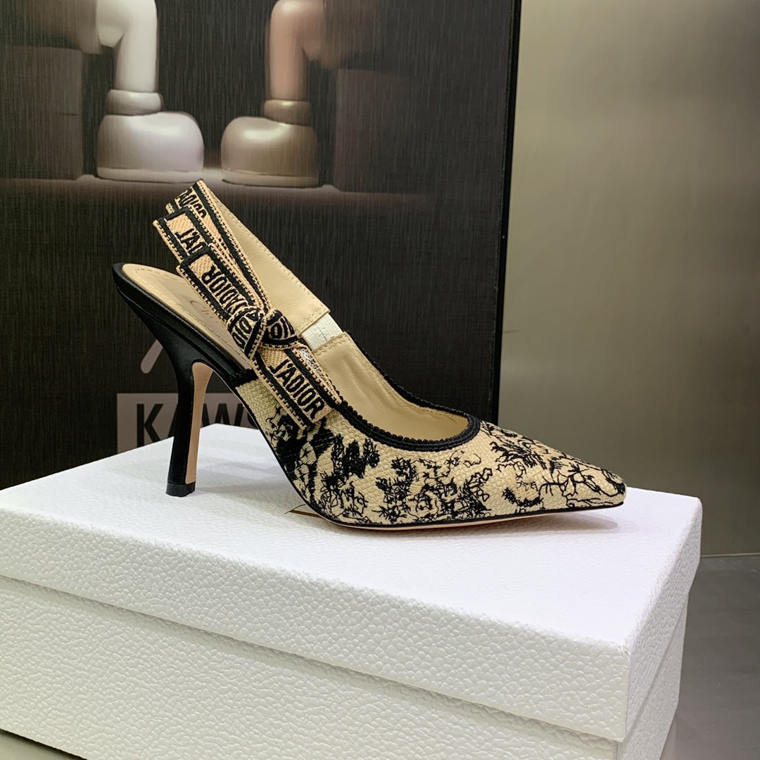 Luxury DiorJA Luxury DiorSlingback Pump 95 Black Embroidered Cotton with Gold-Tone Metallic Thread