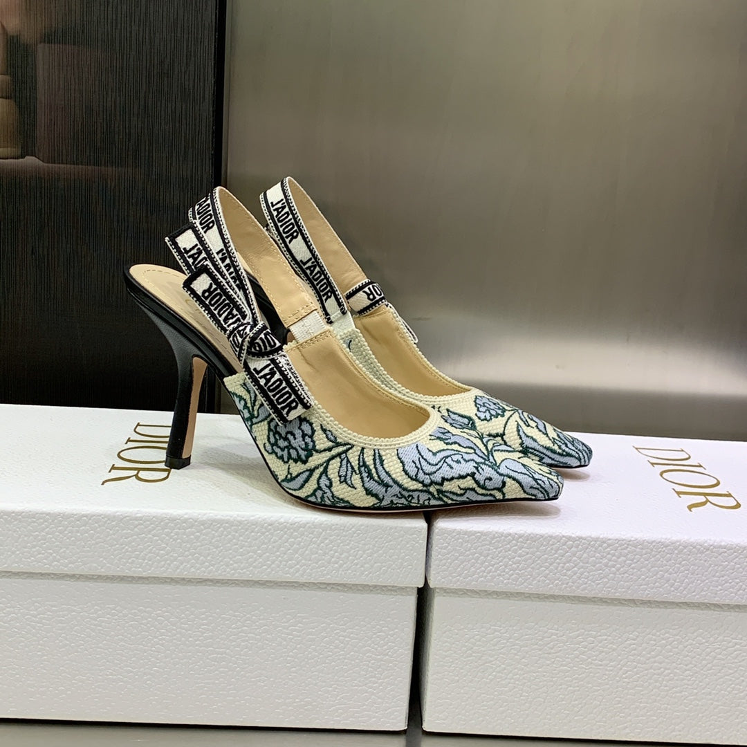 Luxury DiorJA Luxury DiorSlingback Pump 95 Duck Blue Embroidered Cotton with Gold-Tone Metallic Thread