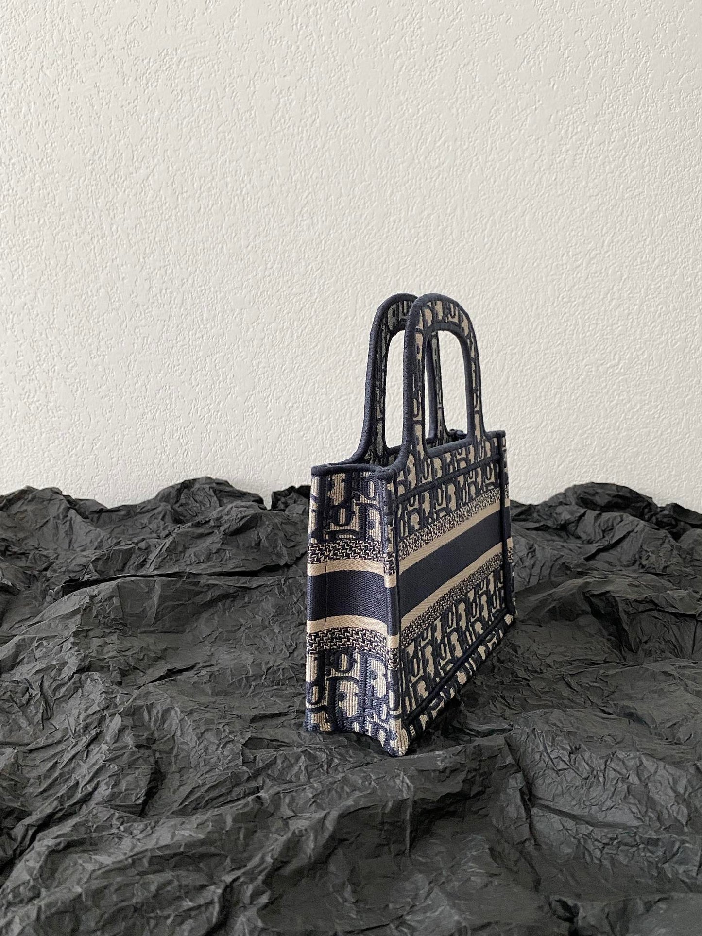 Luxury Diormini book tote 23cm blue beige embroidery canvas