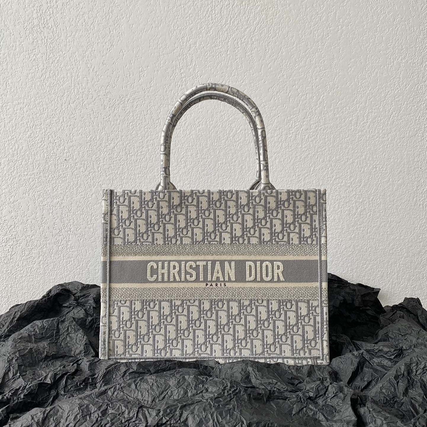 Luxury DiorMedium Book Tote 36cm Grey