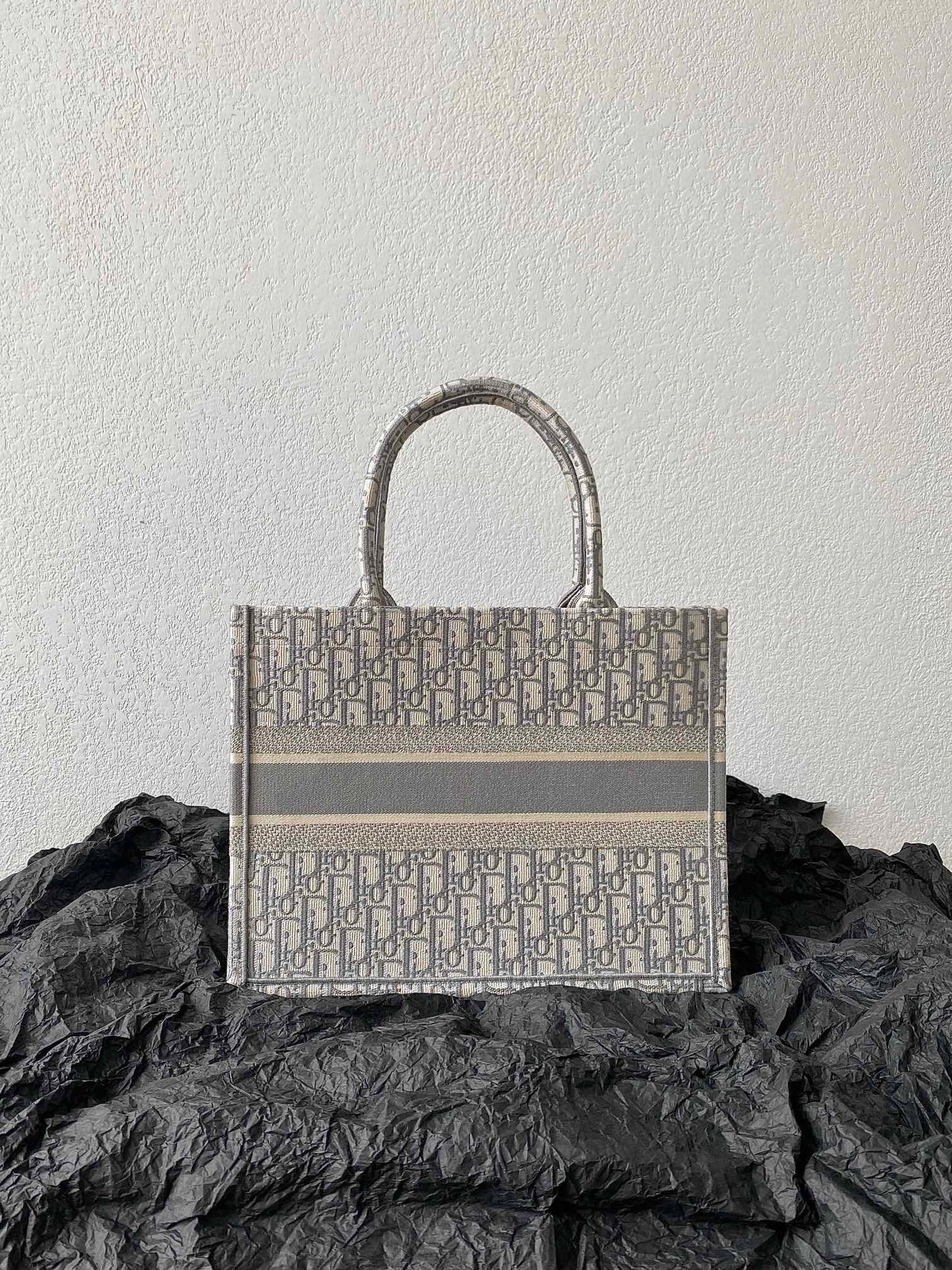 Luxury DiorMedium Book Tote 36cm Grey