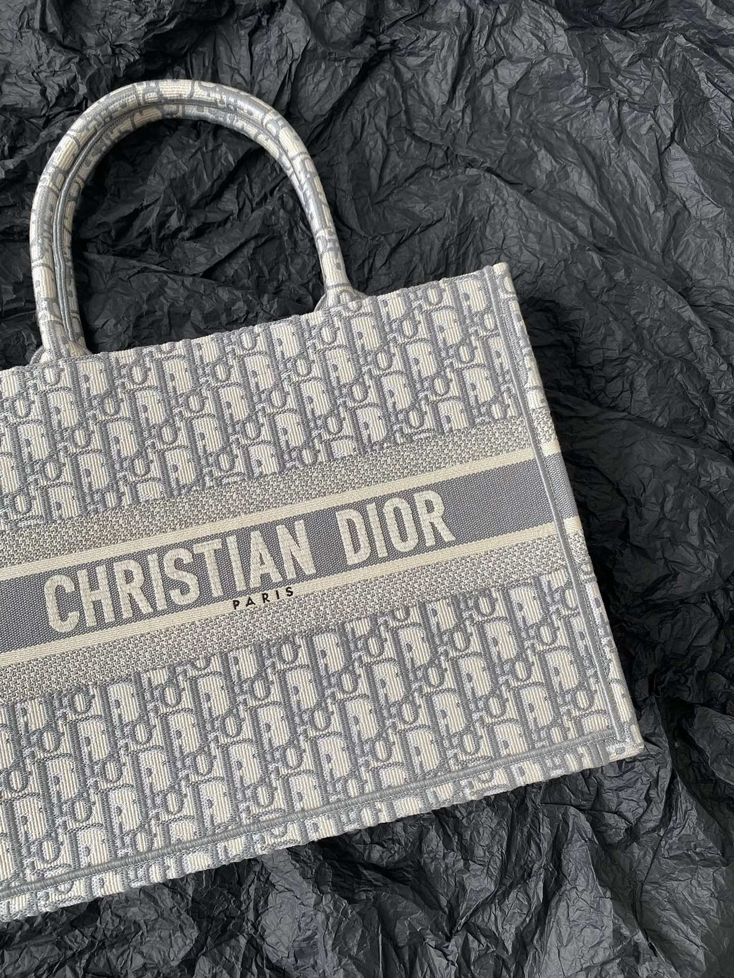 Luxury DiorMedium Book Tote 36cm Grey