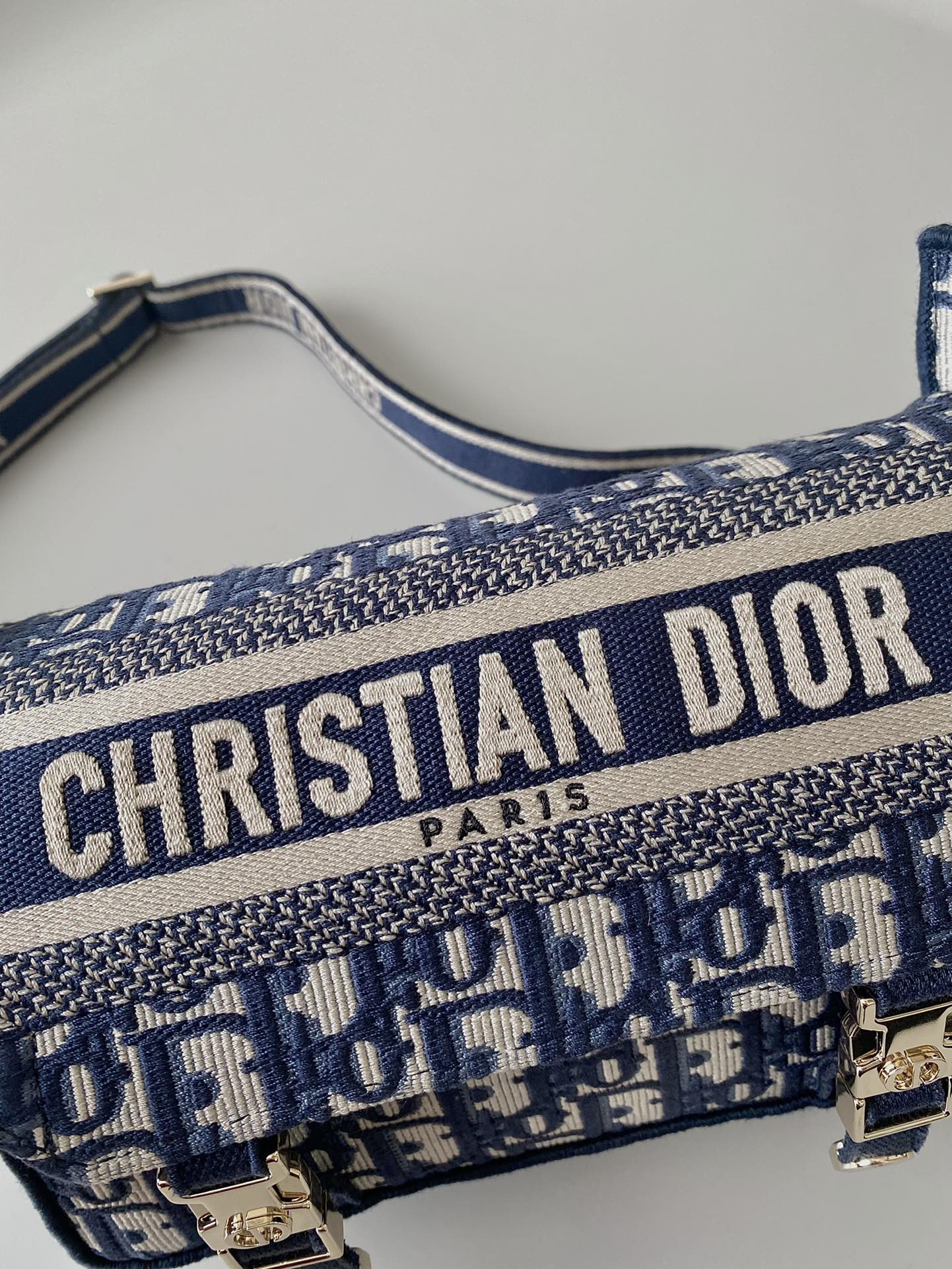 Luxury DiorSMALL  DIORCAMP BAG 23 OBLIQUE BLUE EMBROIDERY