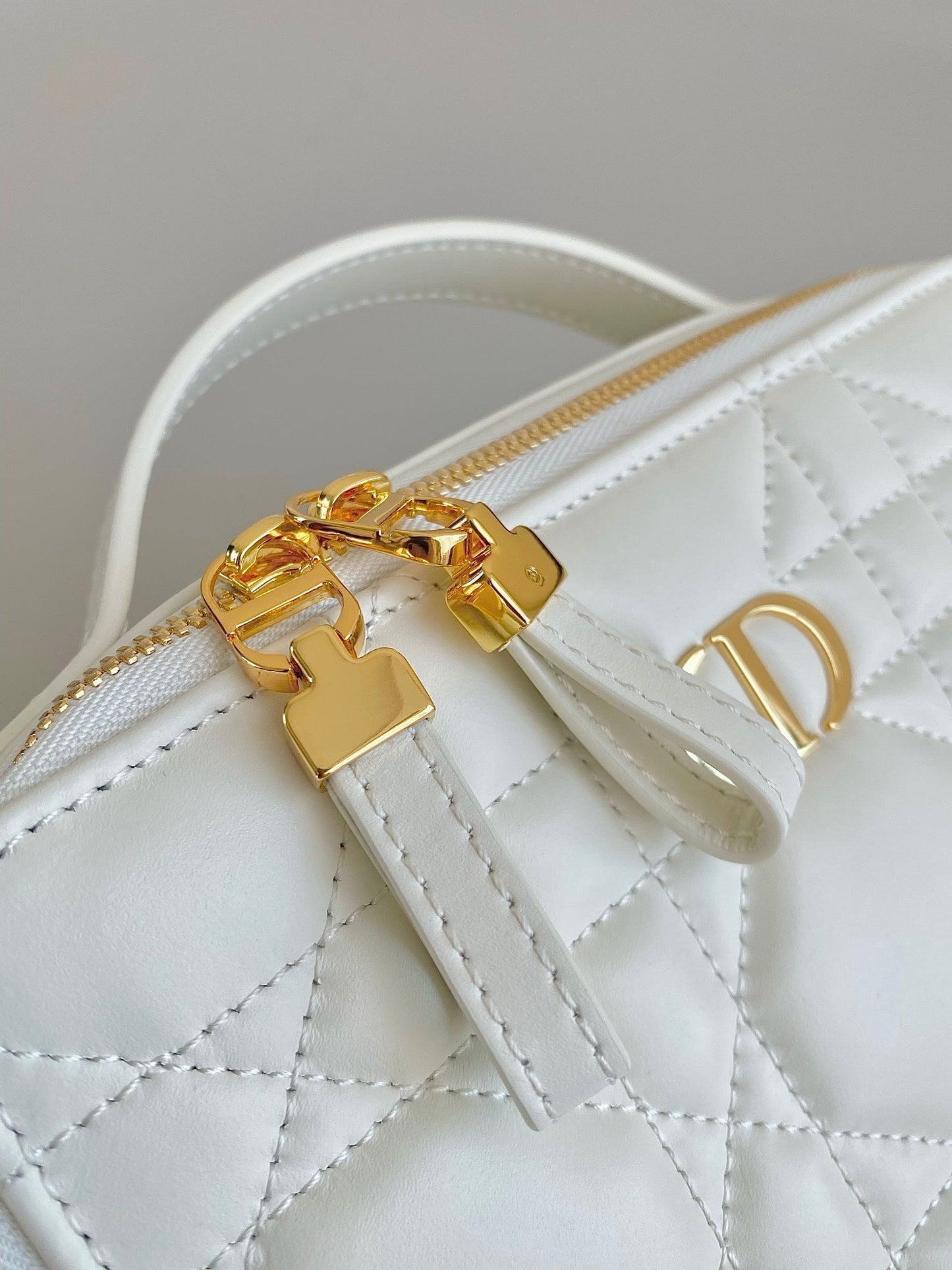 Luxury DiorCARO 18 CAMERA BAG IN WHITE CALFSKIN