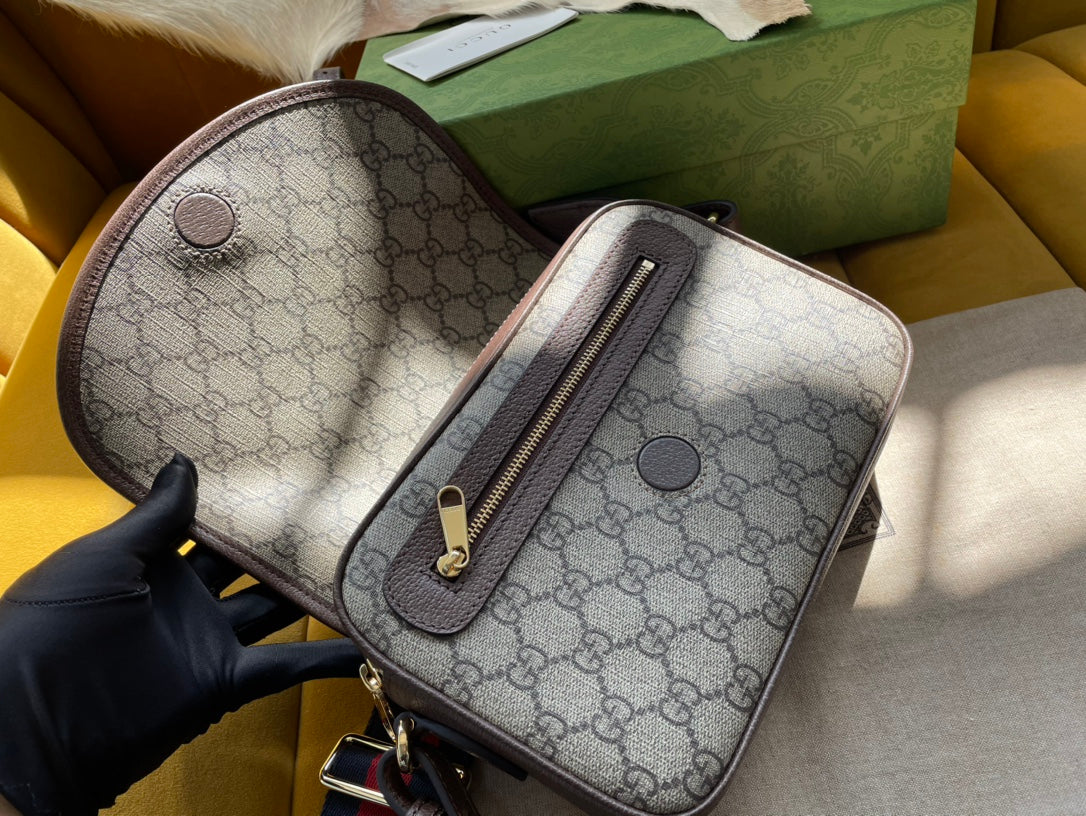 Luxury Gucci GG OPHIDIA SMALL 23 BAG IN BEIGE AND EBONY SUPREME CANVAS