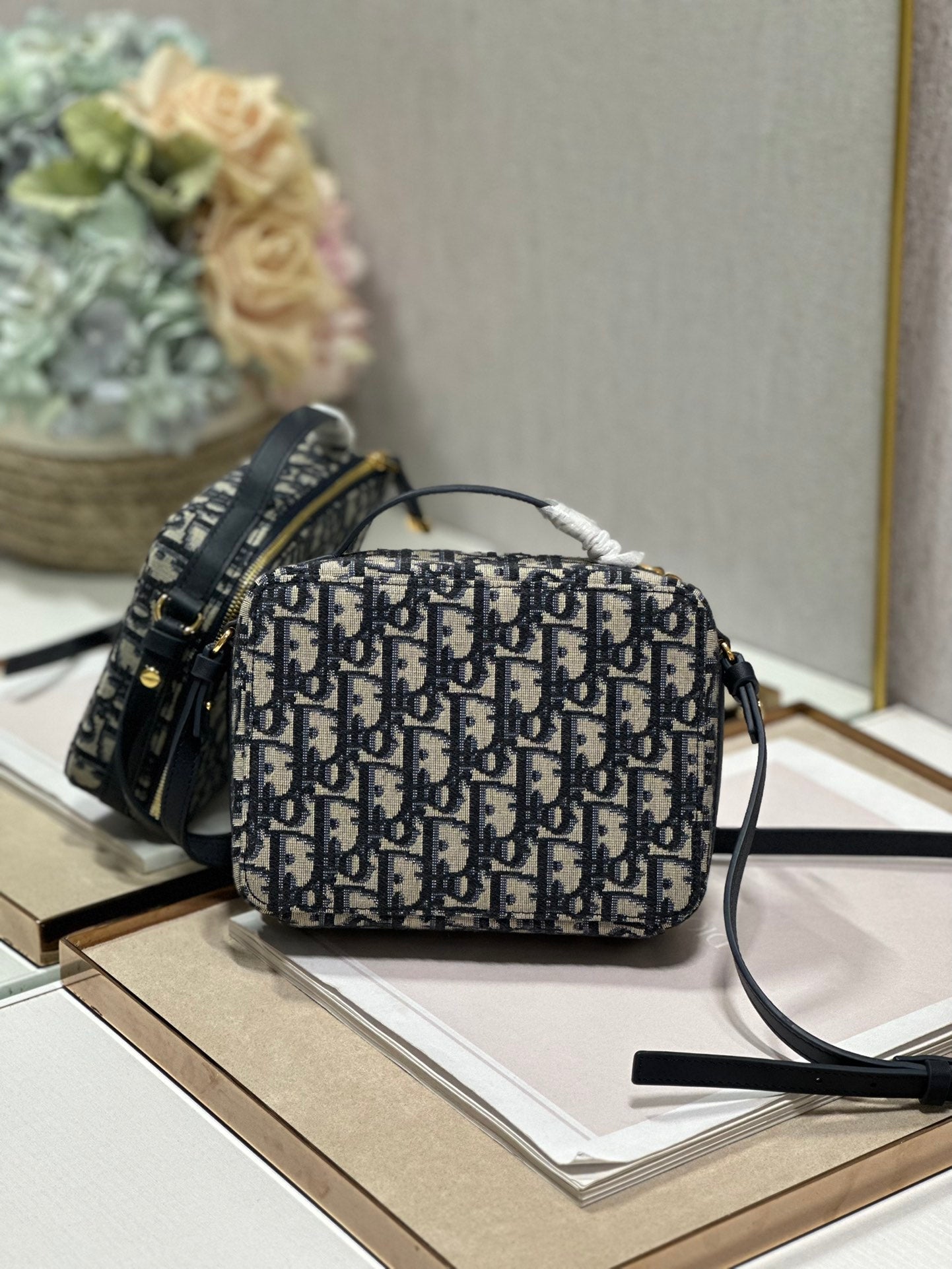 Luxury Diorcaro box 18 blue oblique embroidery