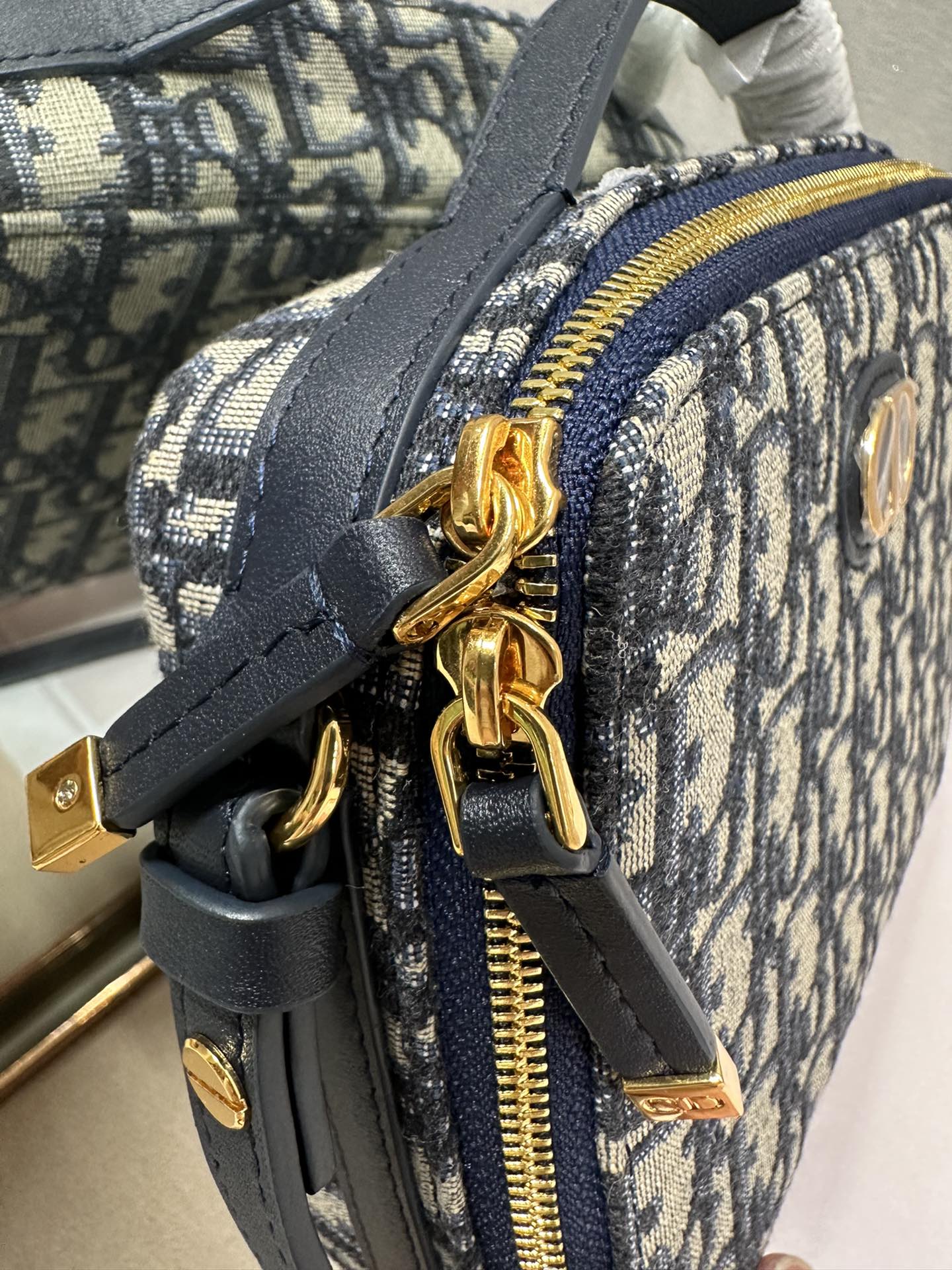 Luxury Diorcaro box 18 blue oblique embroidery
