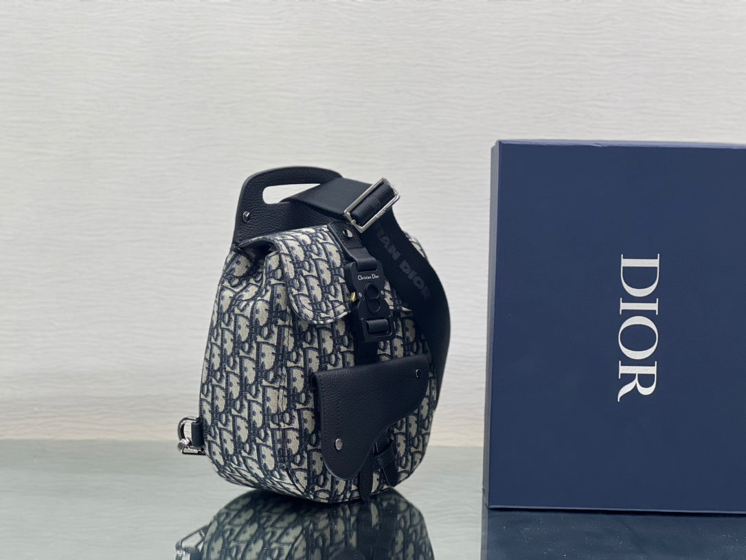 Luxury DiorGALLOP SLING BAG 27 IN BEIGE MIX BLACK OBLIQUE JACQUARD AND CALFSKIN